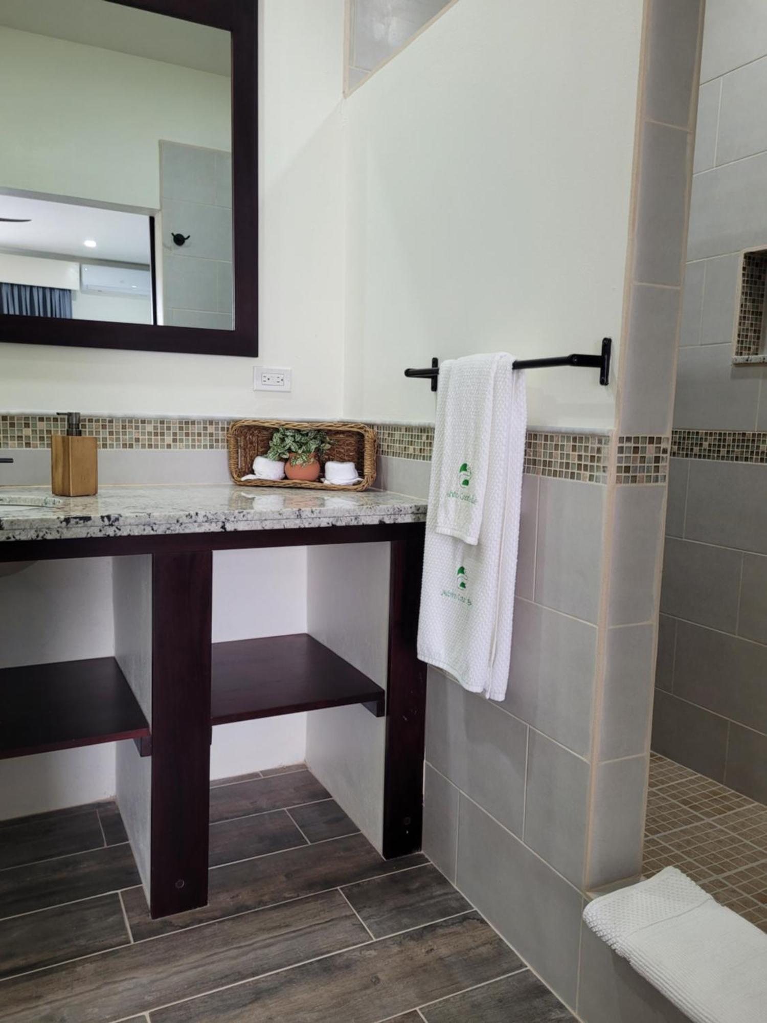 Resort Ashton Court Belize