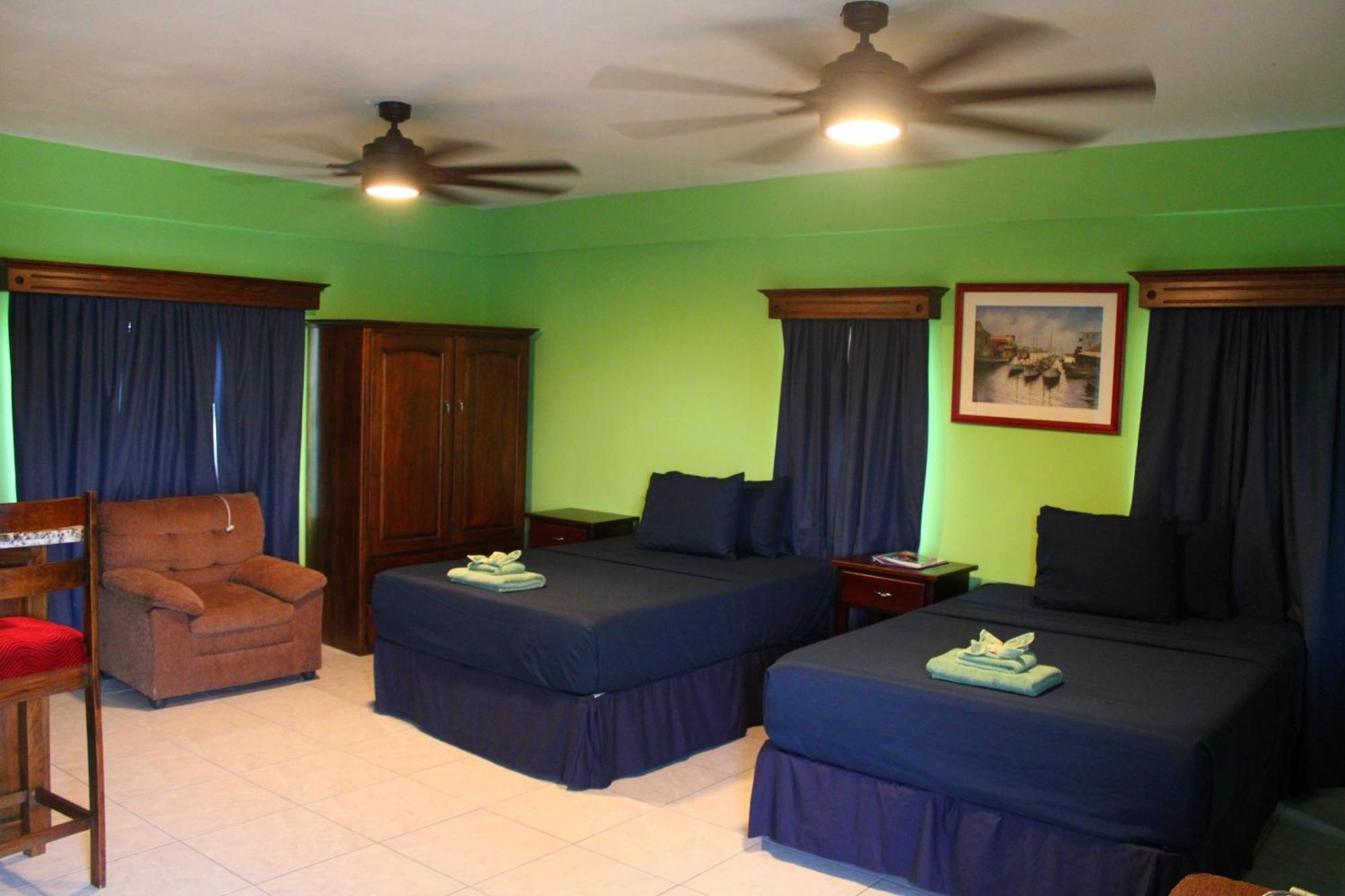 Daphne's Lagoon Resort