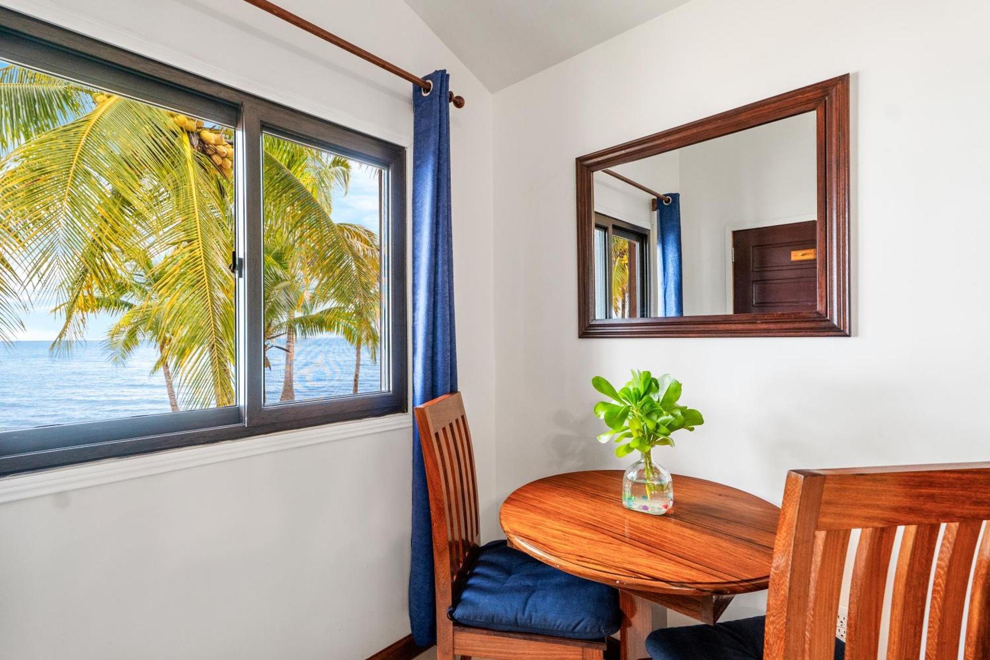 Guest house Coconut Row Boutique 4*