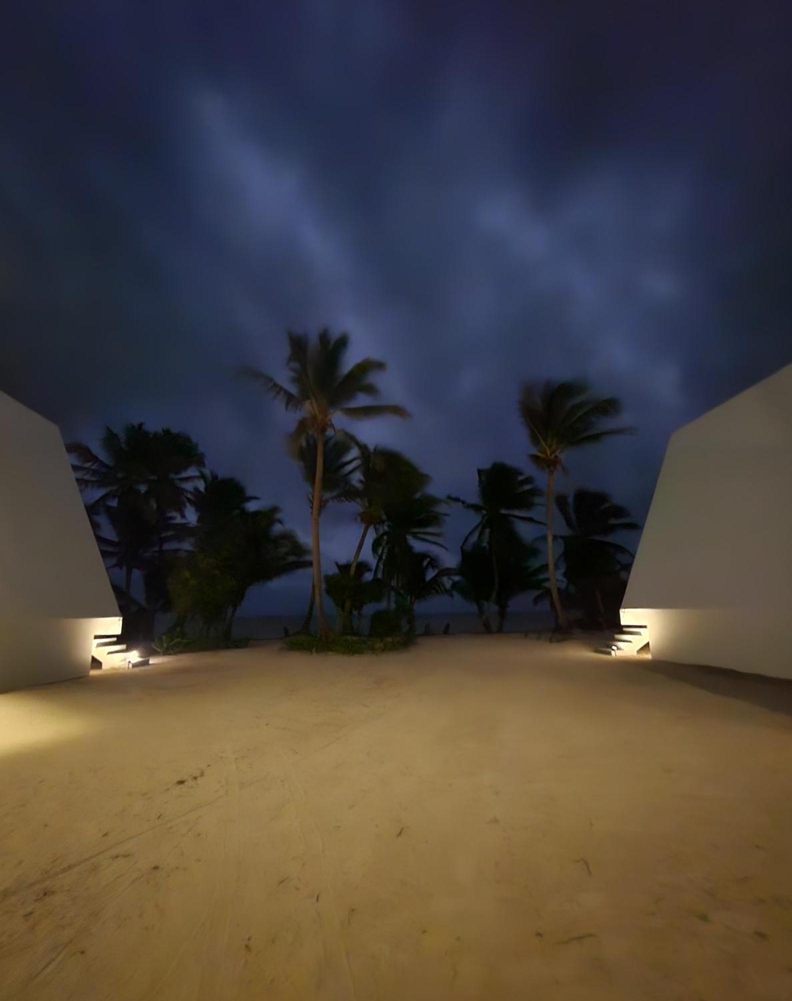 Resort Sand And Sky *