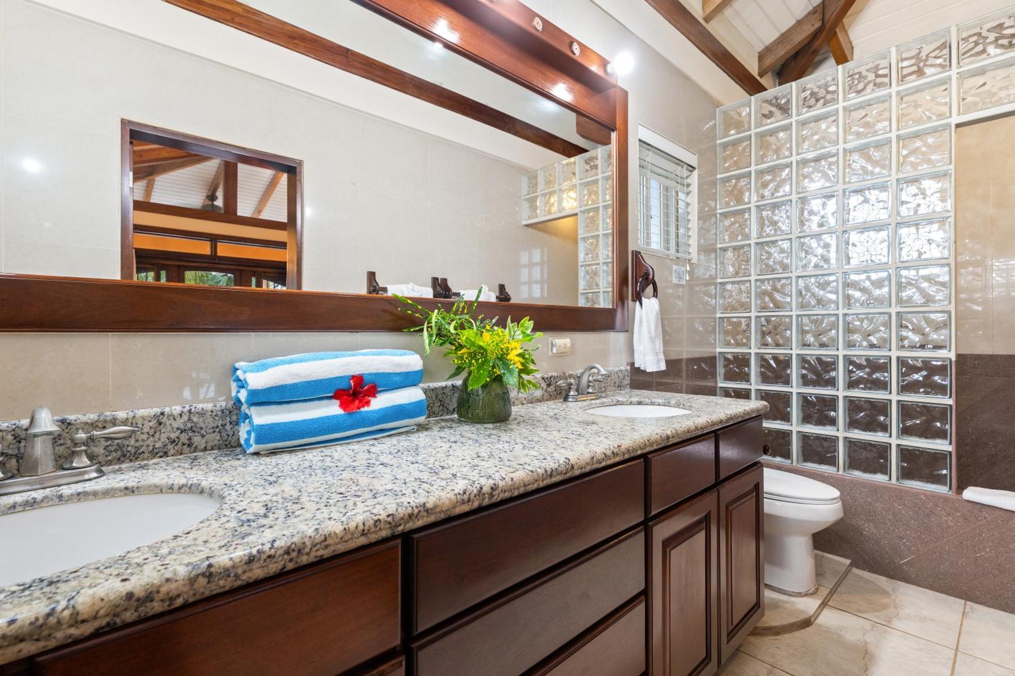 Buttonwood Belize Guest house