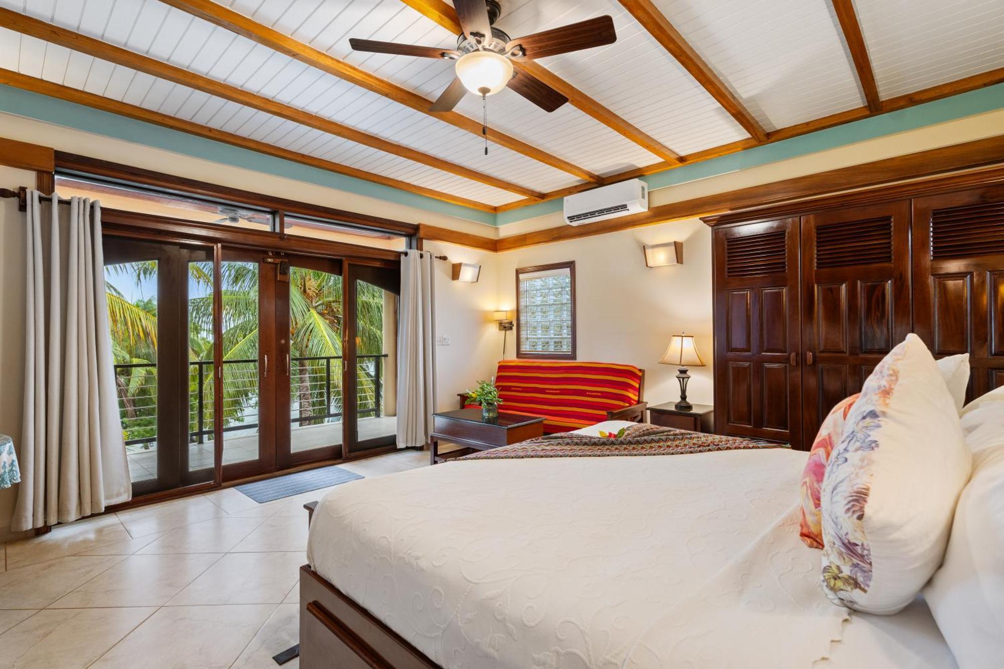 Buttonwood Belize Hopkins
