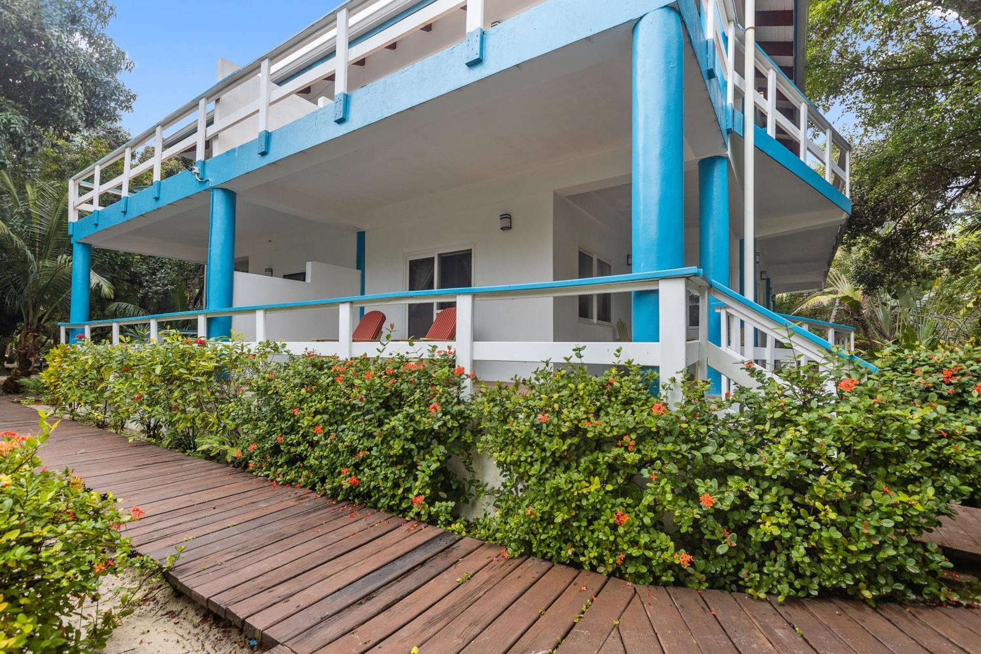 Apartment #24 @ Beachside *
