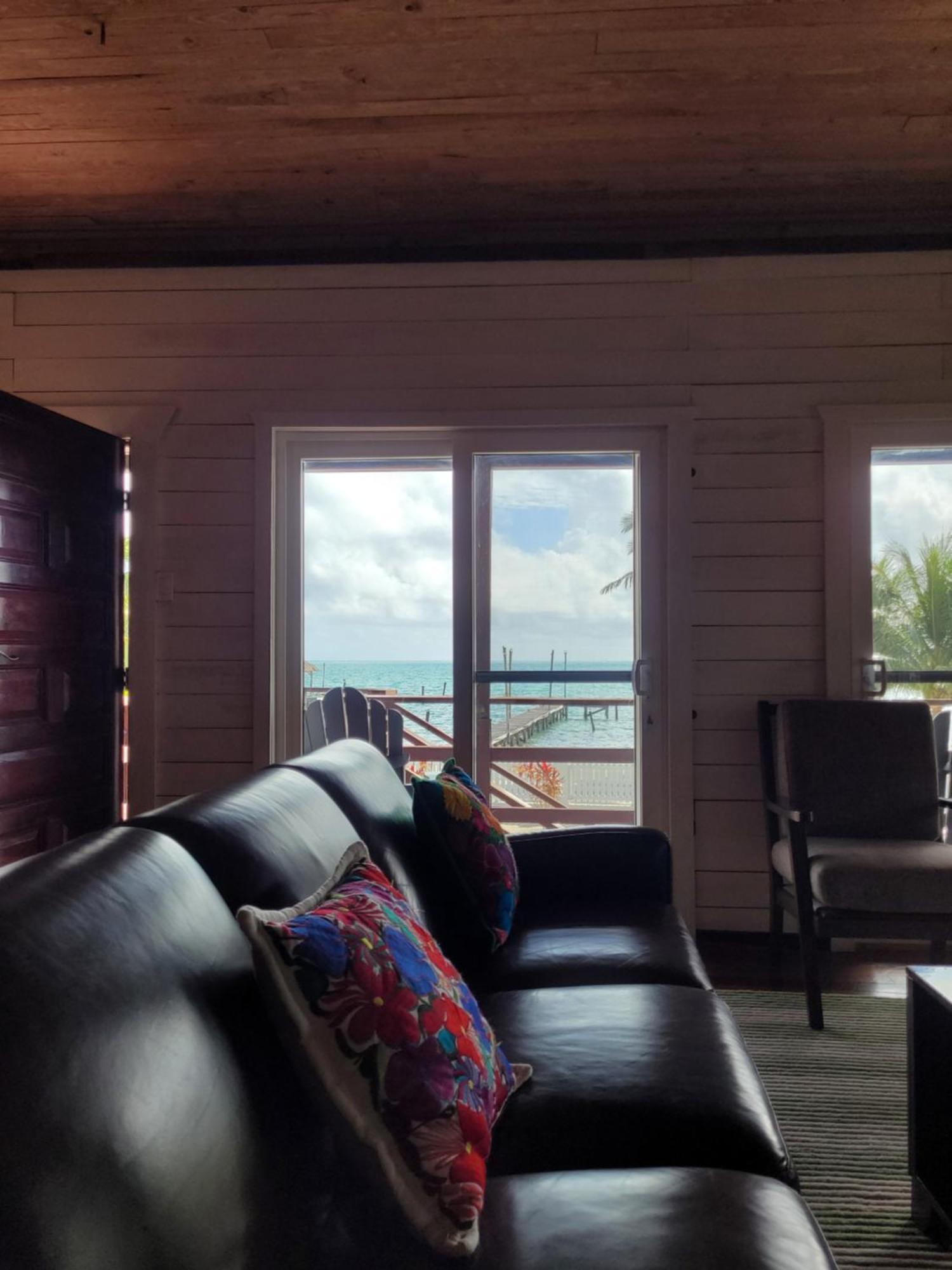 Ashton Court Belize Resort *