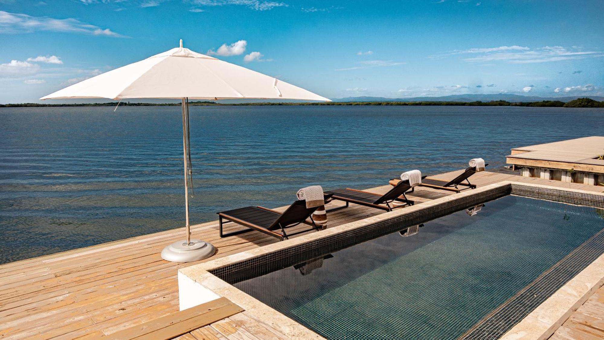 Itz'ana & Residences