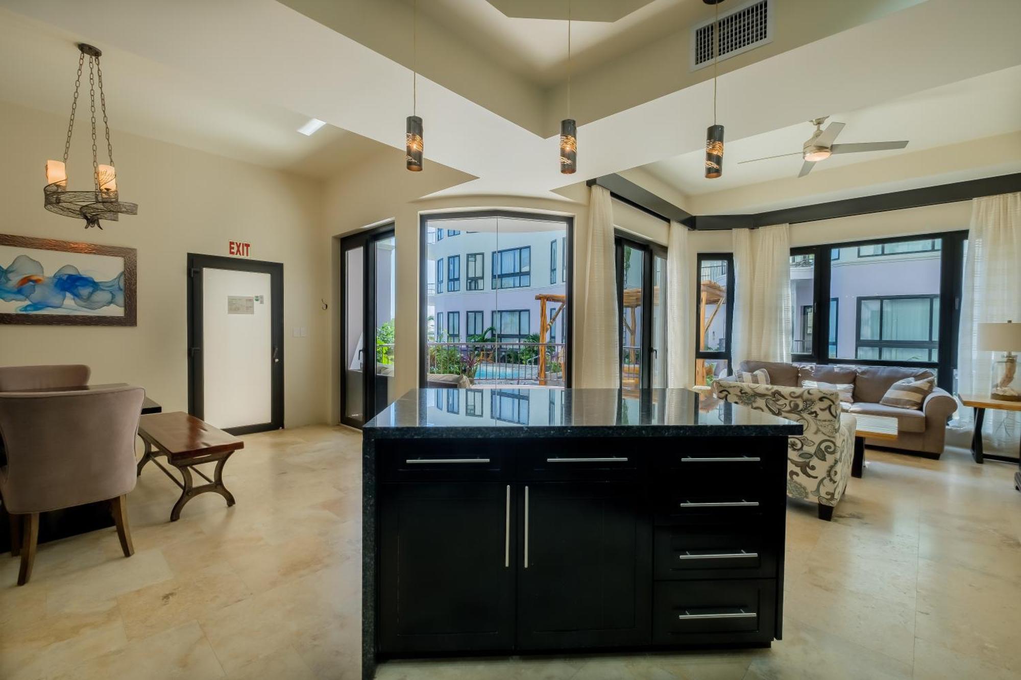 Diamante Beachfront 5* San Pedro (Ambergris Caye)