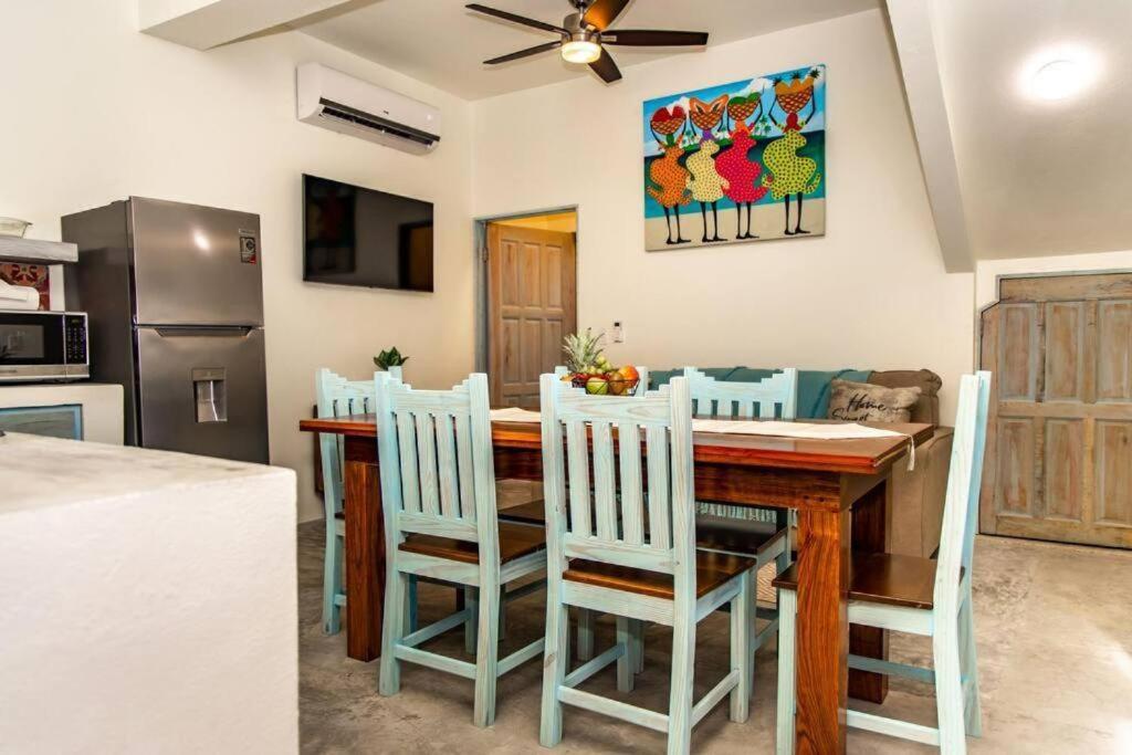 Babylon * San Pedro (Ambergris Caye)
