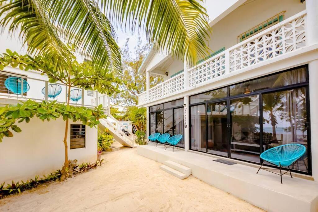 Babylon * San Pedro (Ambergris Caye)