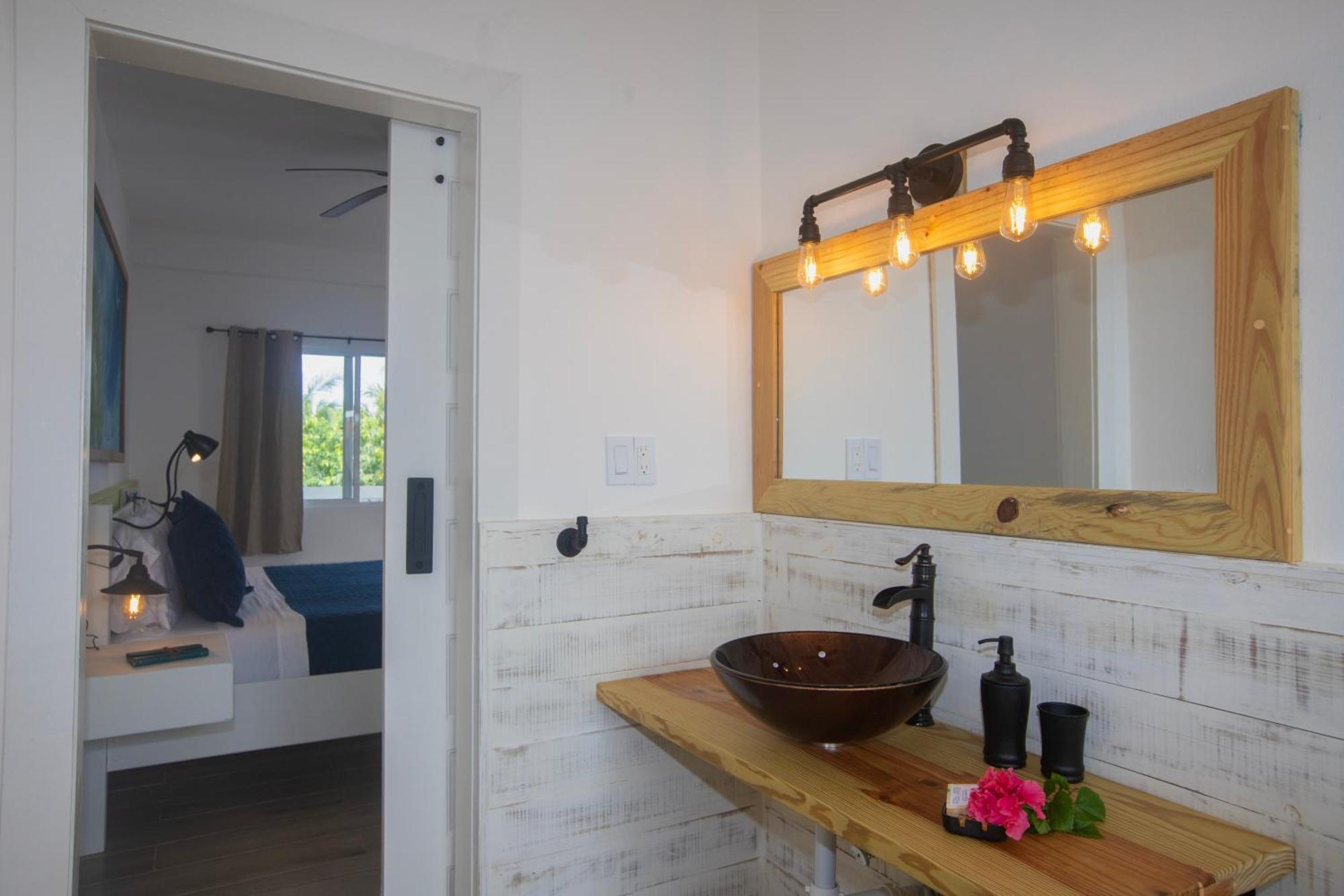 Treetops Hotel Caye Caulker