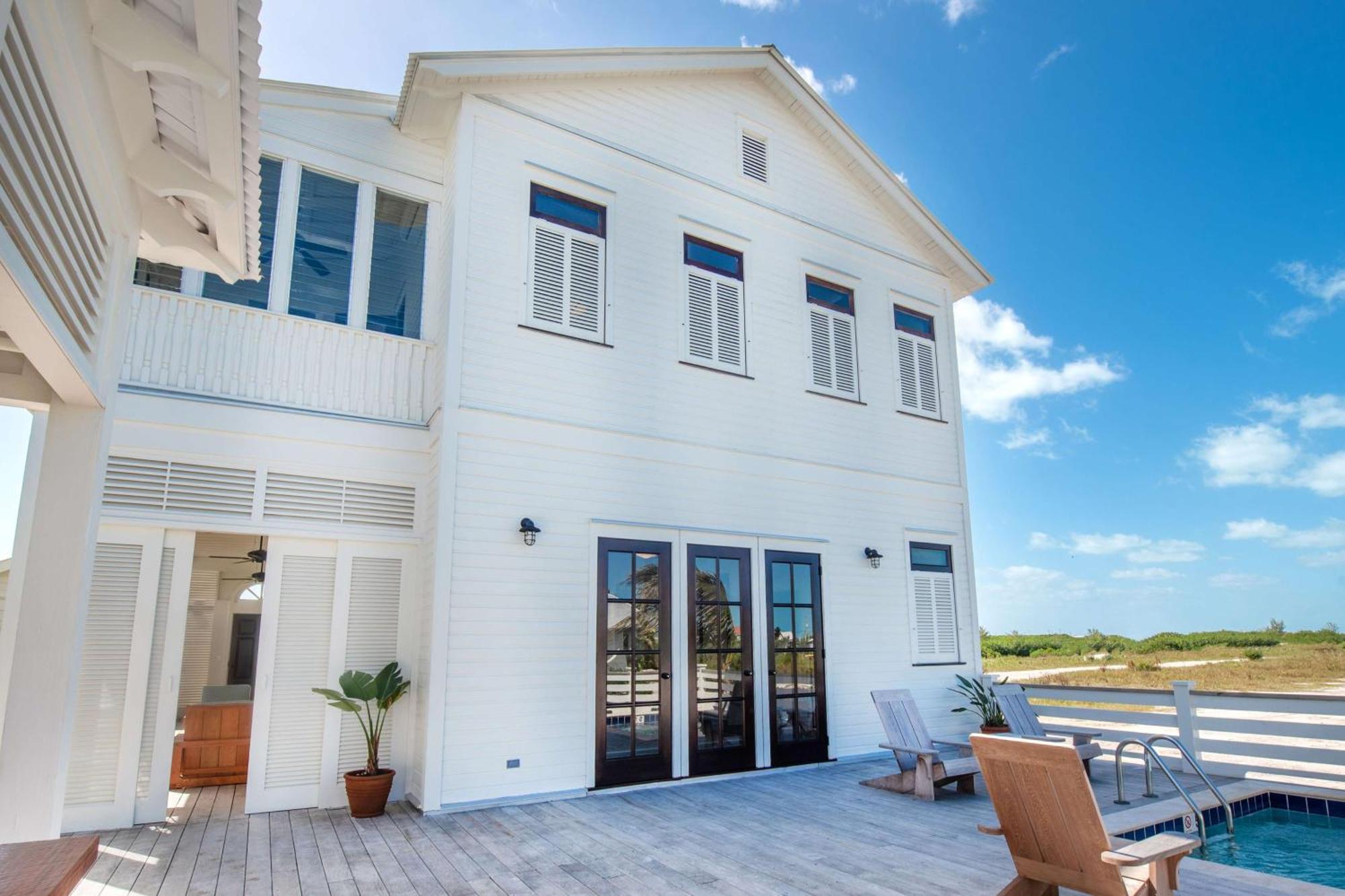 Resort Mahogany Bay And Club, Curio Collection