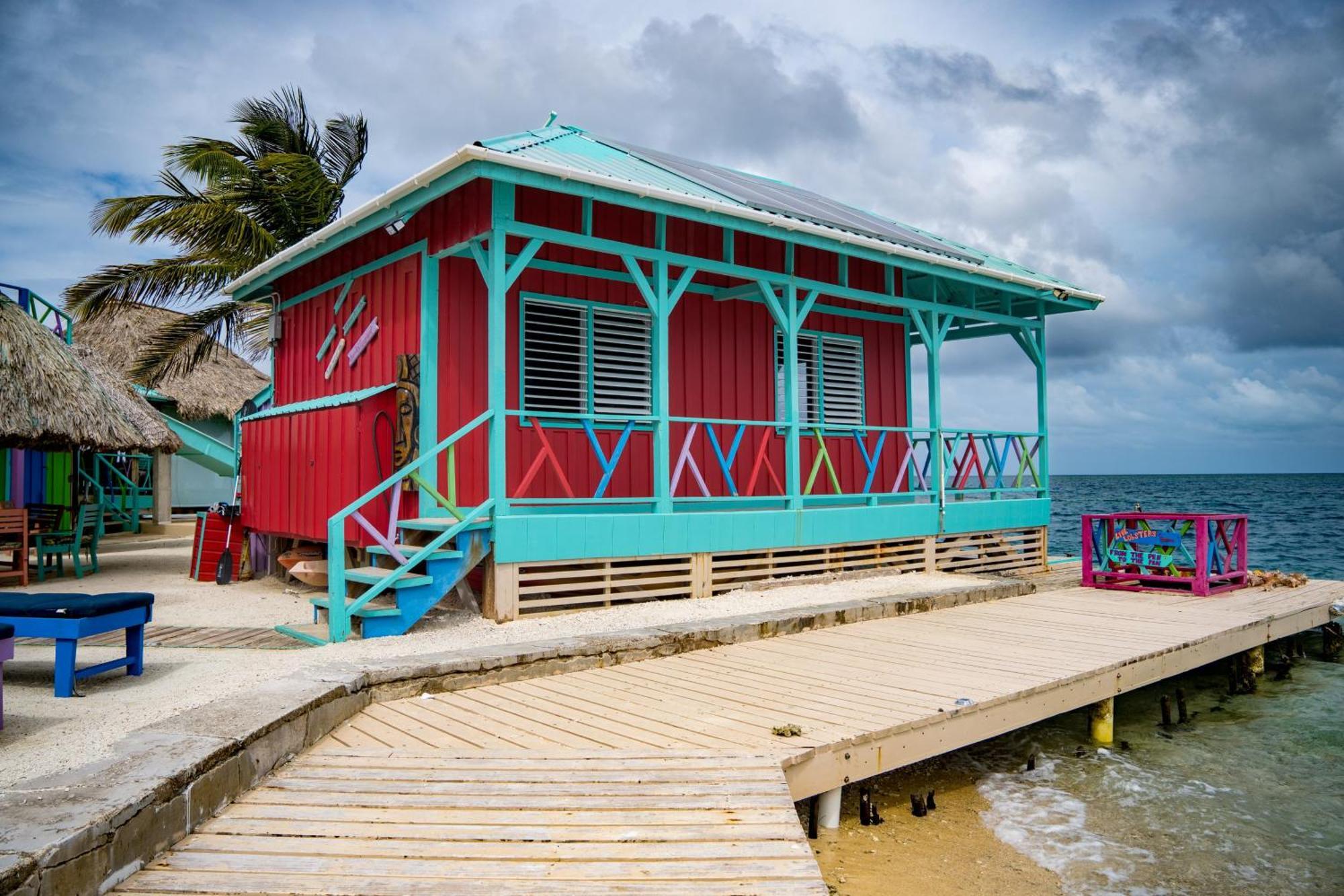 King Lewey's Island Resort Placencia