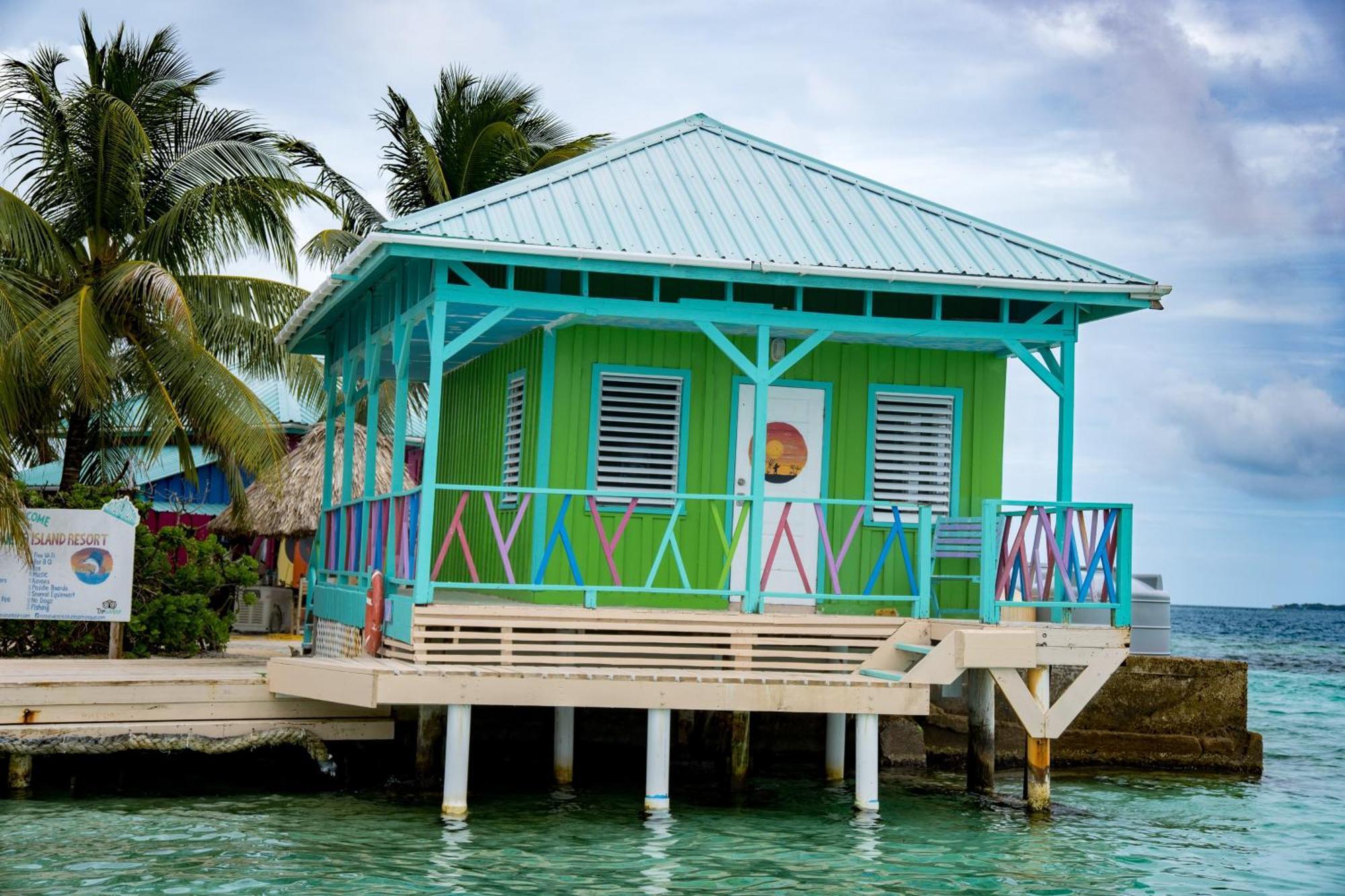 King Lewey's Island 3* Placencia