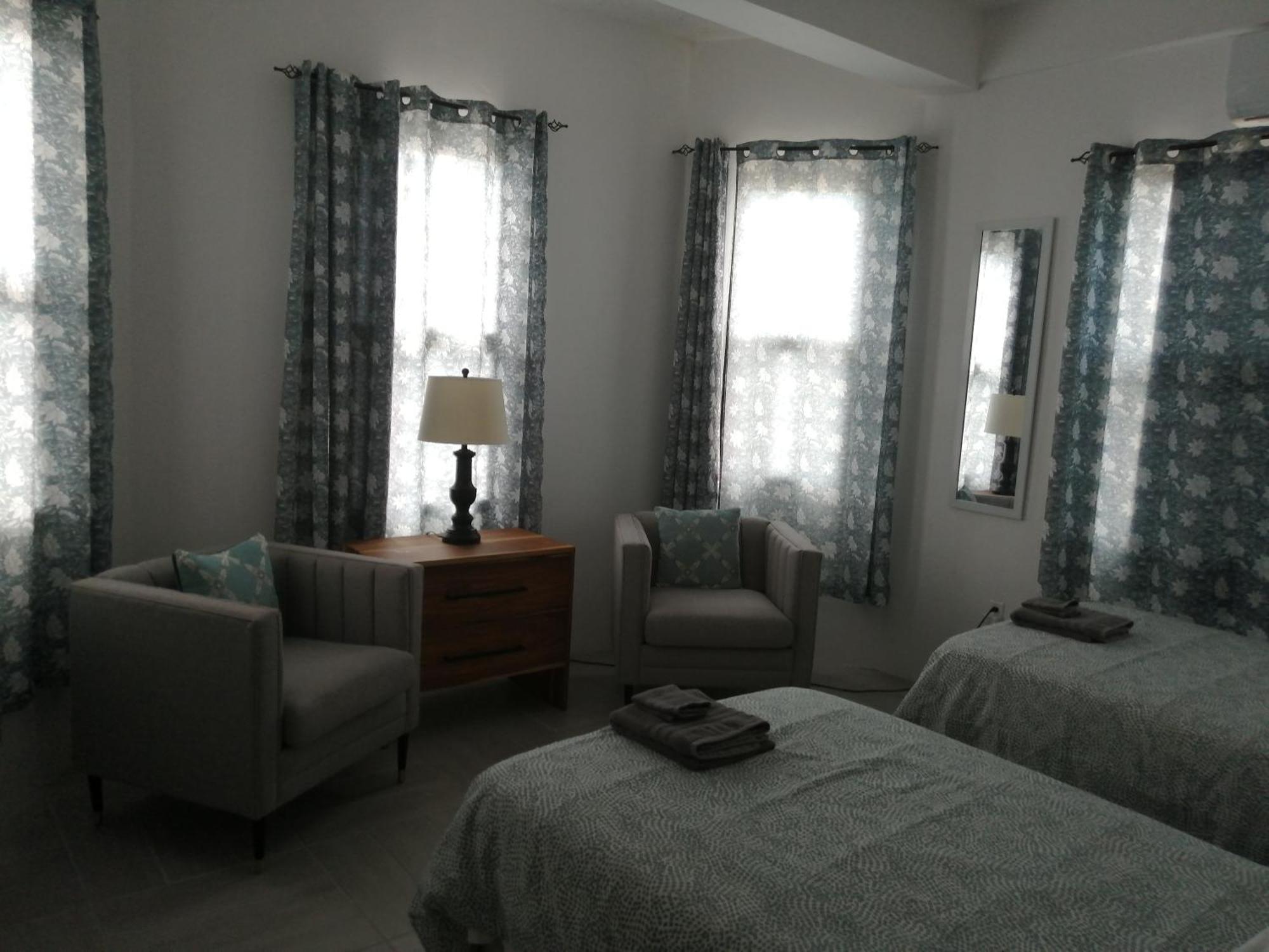 14 Cedar B Apartment