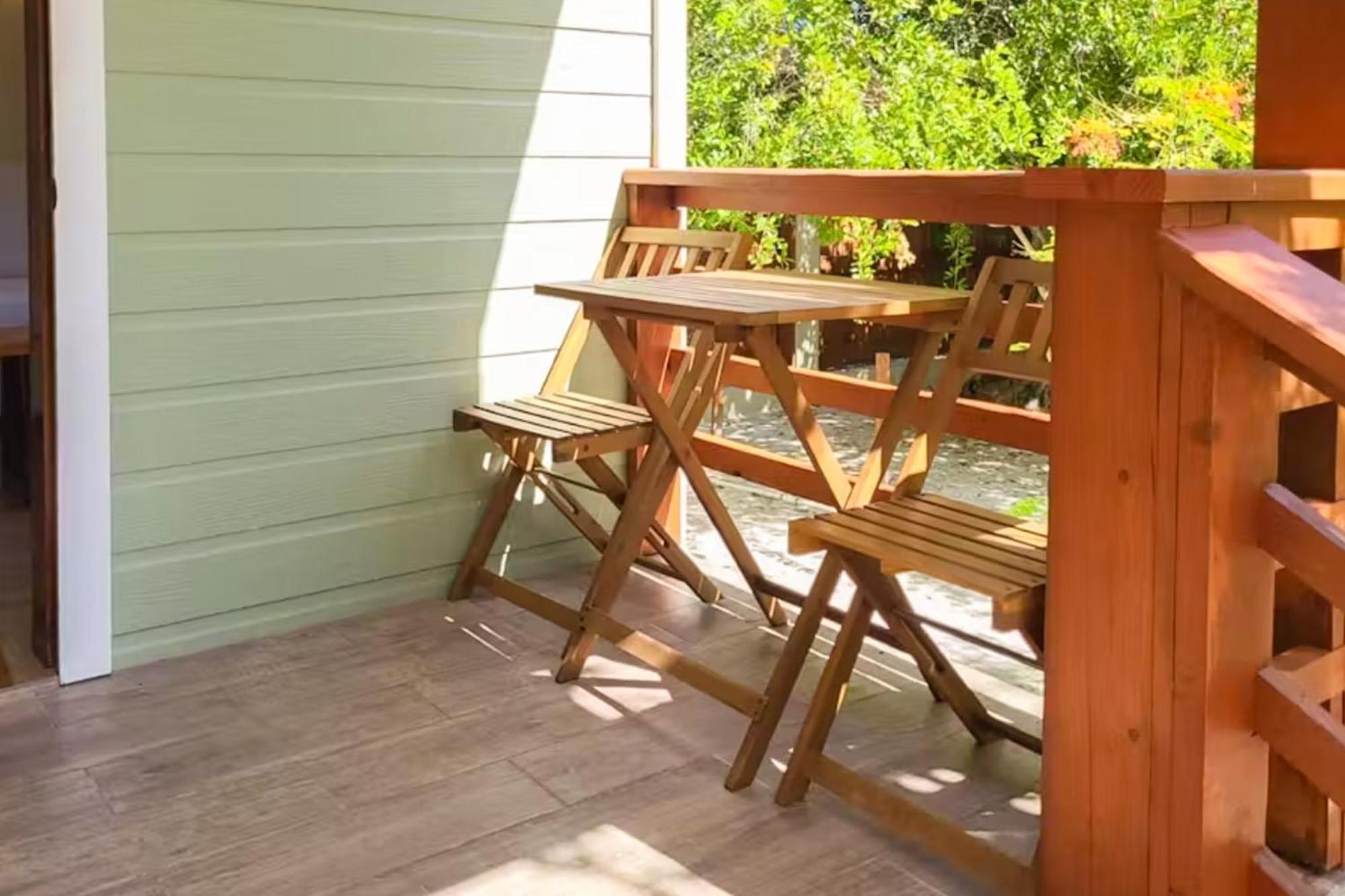 The At Island Pearl Gold Standard Certified Caye Caulker