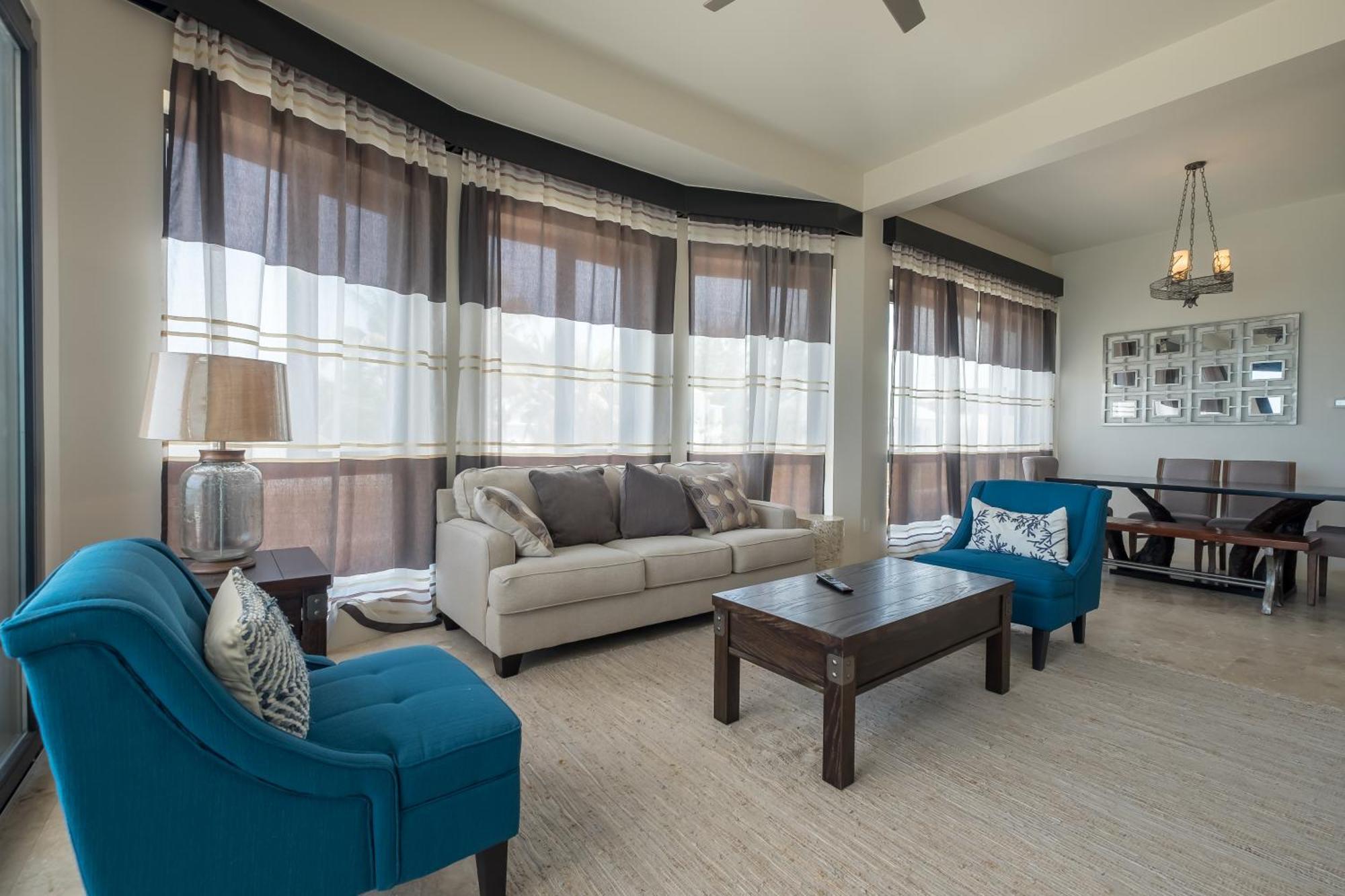 Hotel Diamante Beachfront