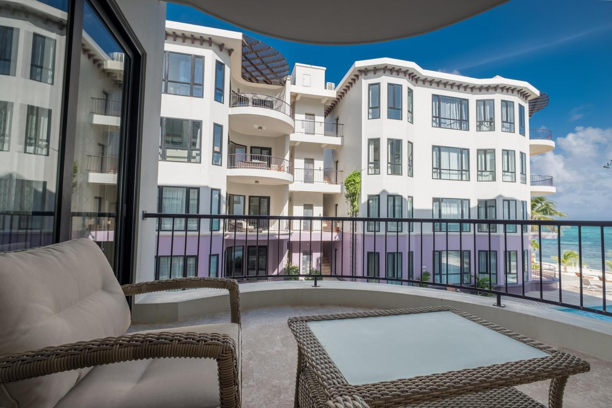 Diamante Beachfront 5*