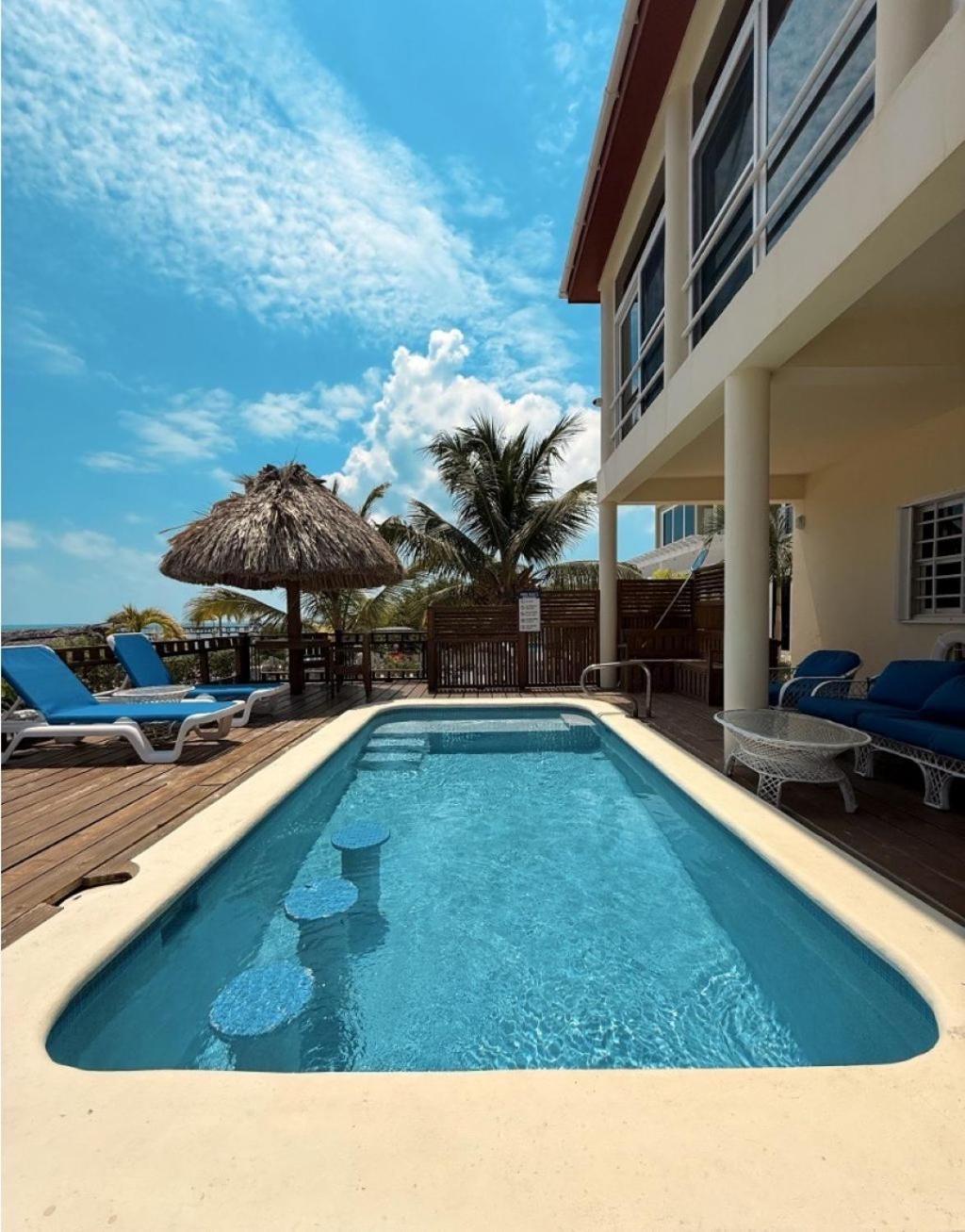 La Perla Azul House With Pool And 4 Seater Cart Holiday home