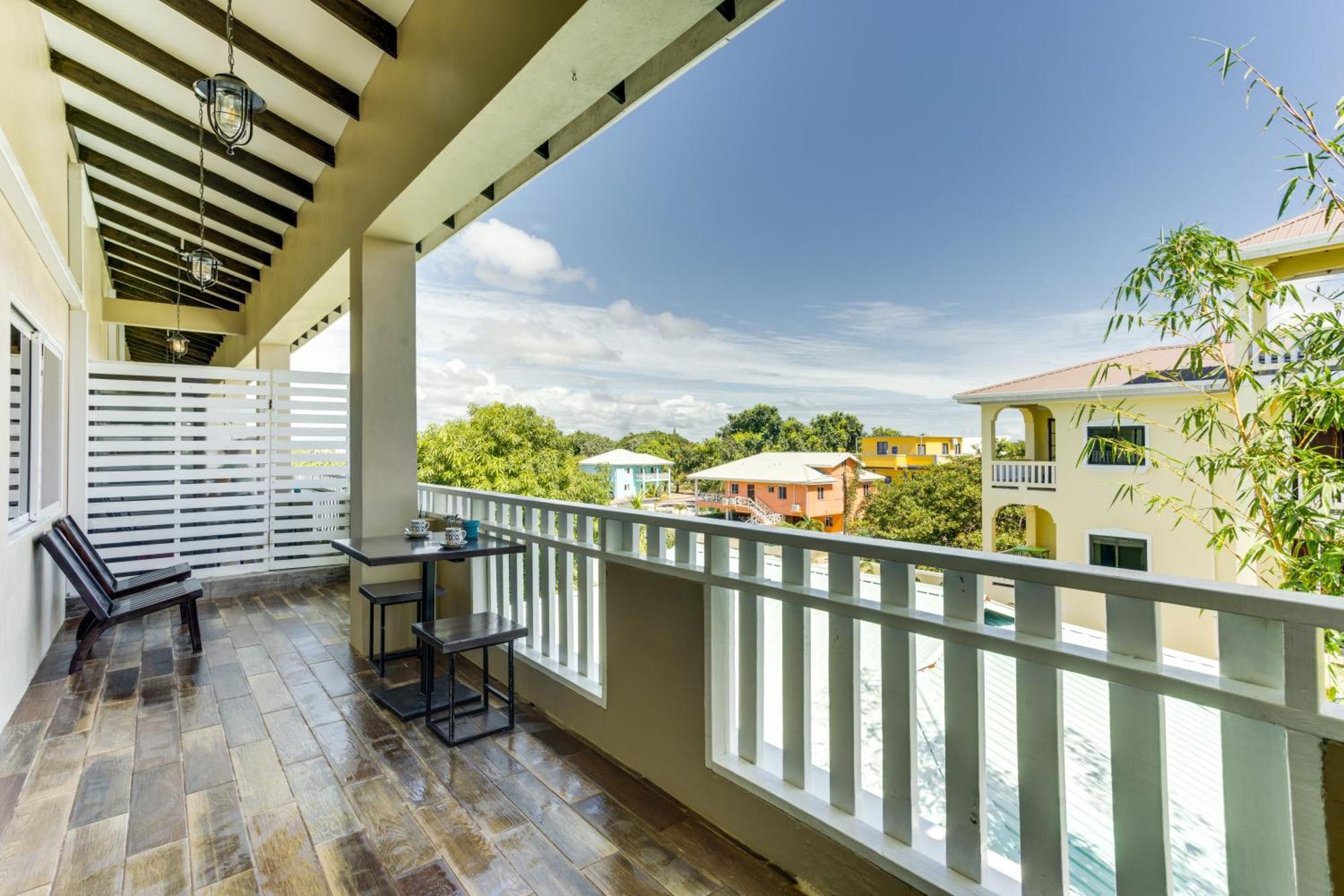 Louis' Hotel Placencia