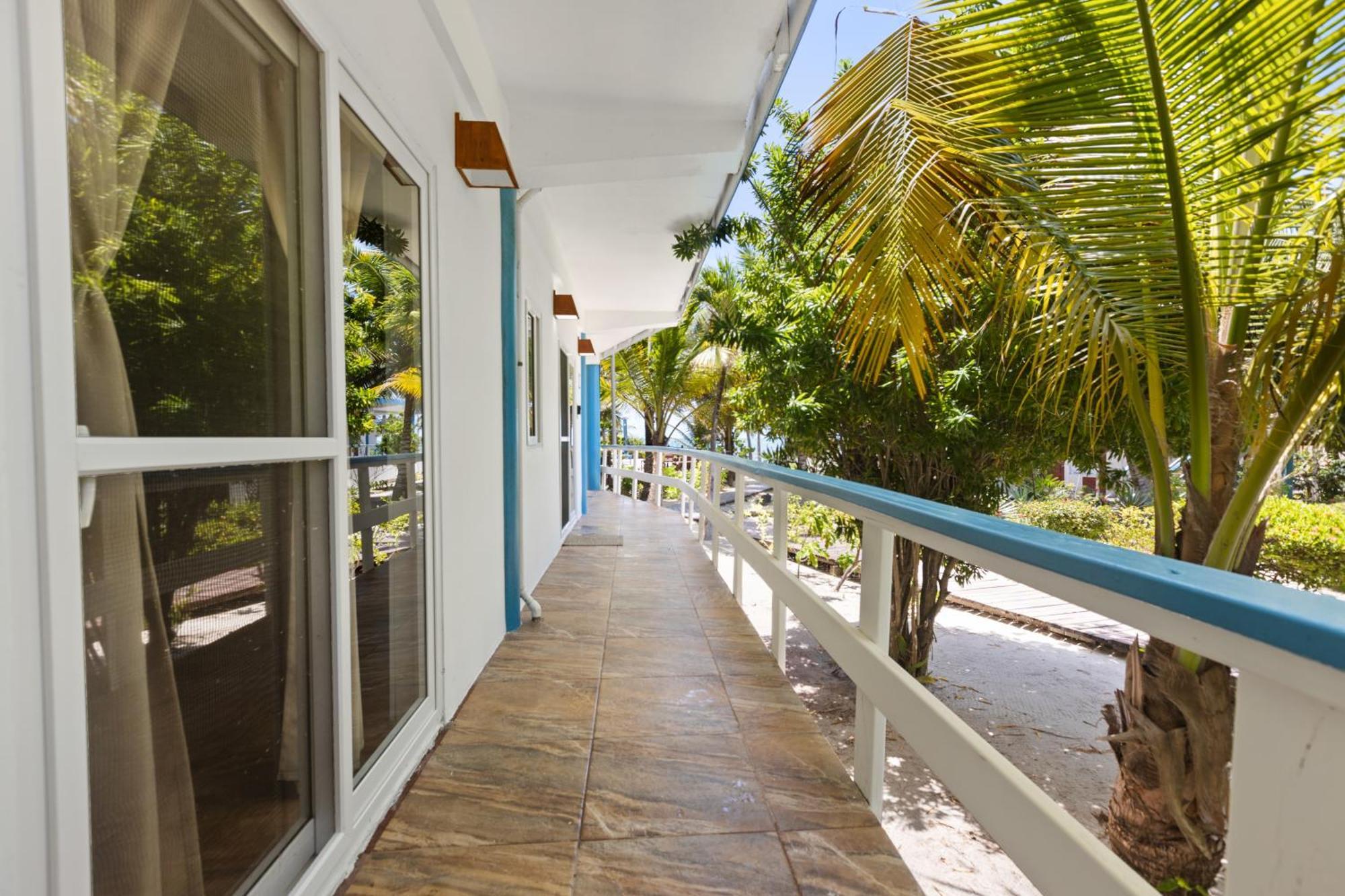 Apartment Beachside Gold Standard Certified Placencia