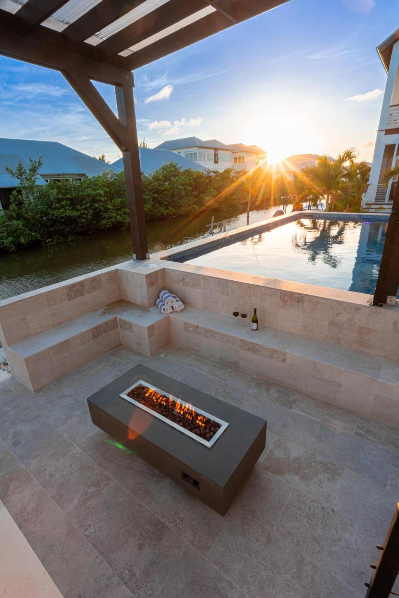 Casa Bonita And Pool Club At Mahogany Bay *