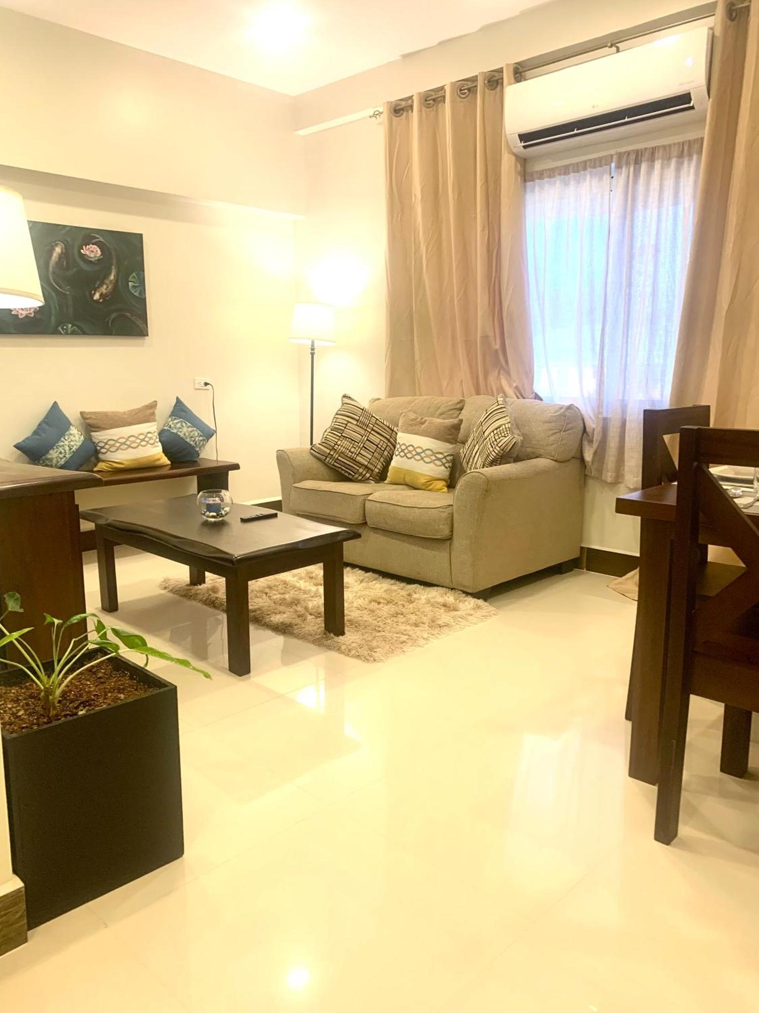 Louis' 5* Placencia