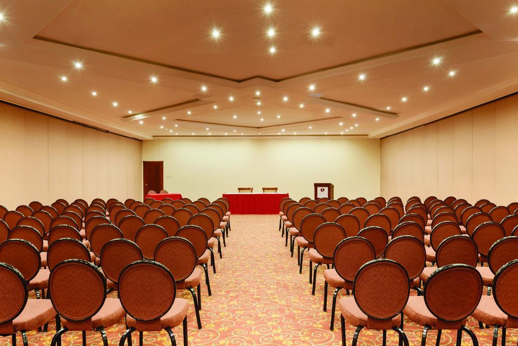 Hotel Ramada By Wyndham Princess Belize