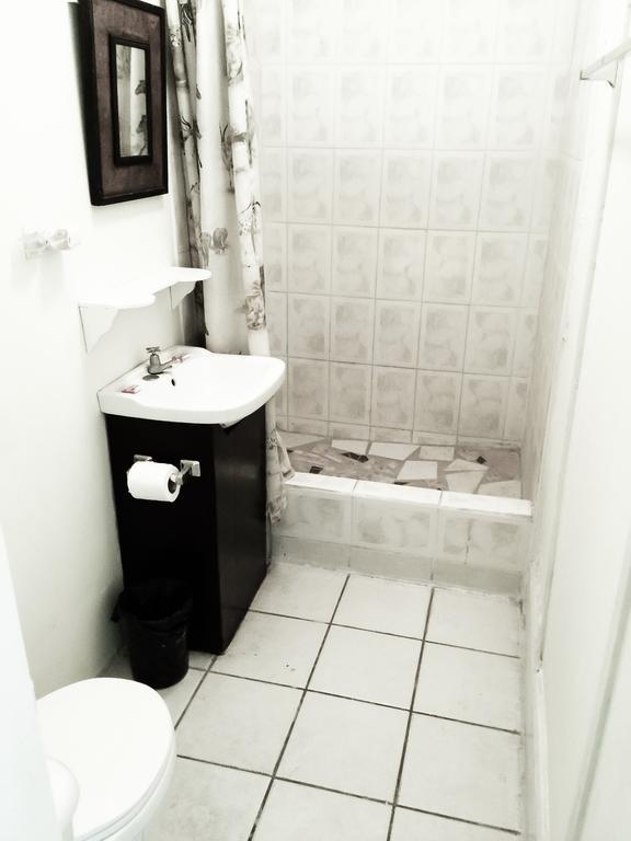 Caribbean Palms Inn Belize City