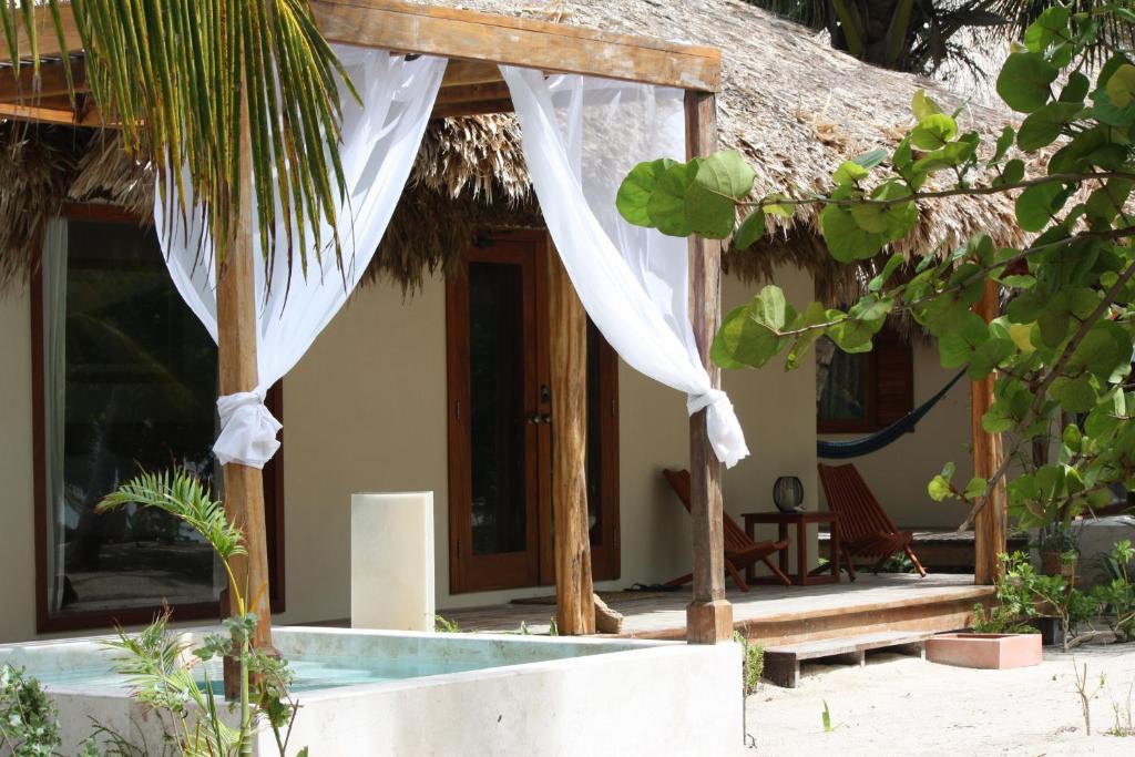 El Secreto Ambergris Caye