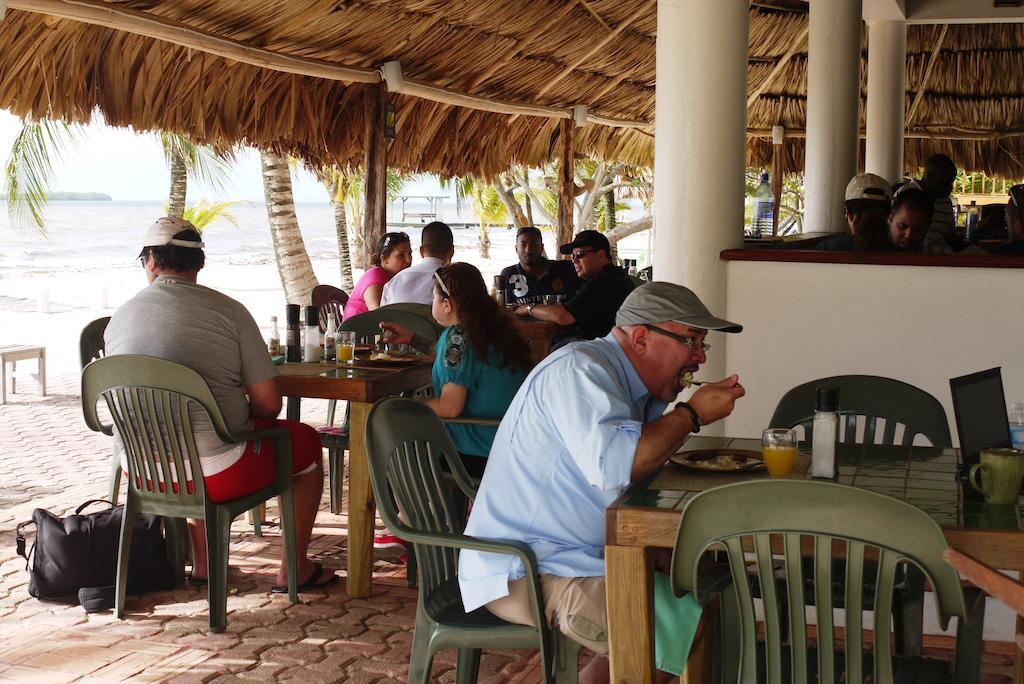 Lodge Green Parrot Beach Houses And Placencia