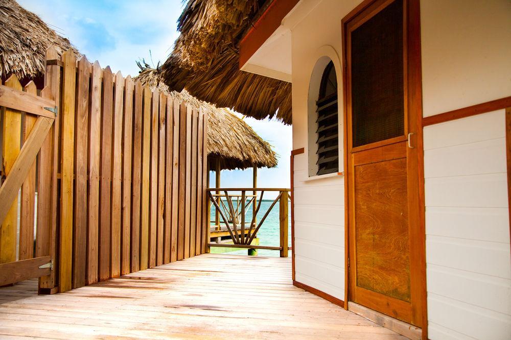 Thatch Caye A Muy'ono 5*
