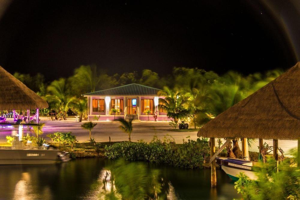 Shaka Caye All Inclusive Resort 2* Belize City