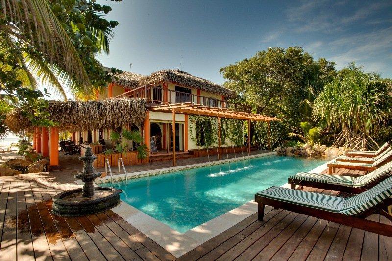 Robert's Grove Resort Placencia