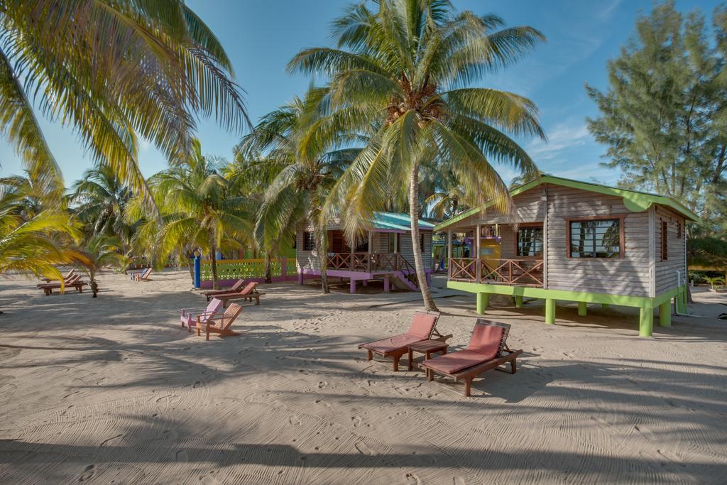 Palm Cove Cabins At Coconut Row *