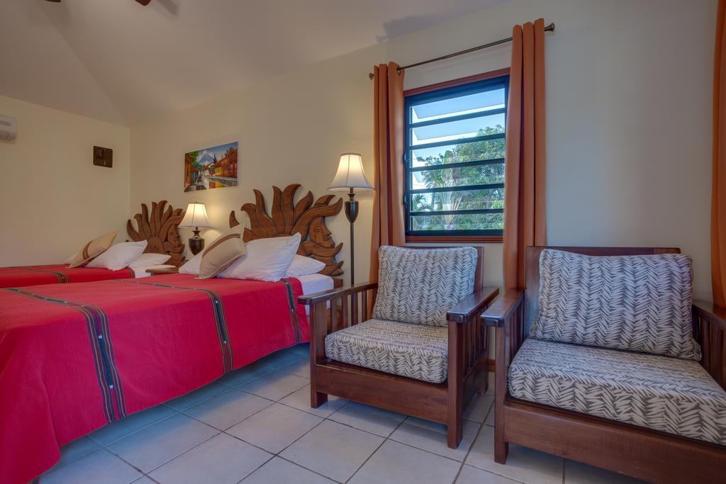 Palm Cove Cabins At Coconut Row *