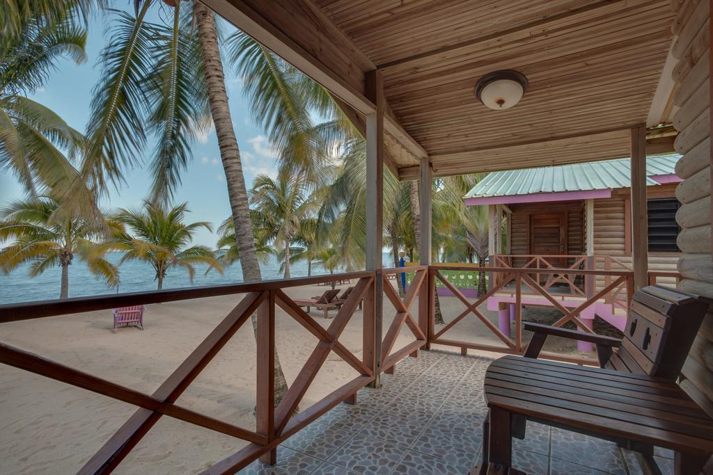 Palm Cove Cabins At Coconut Row *
