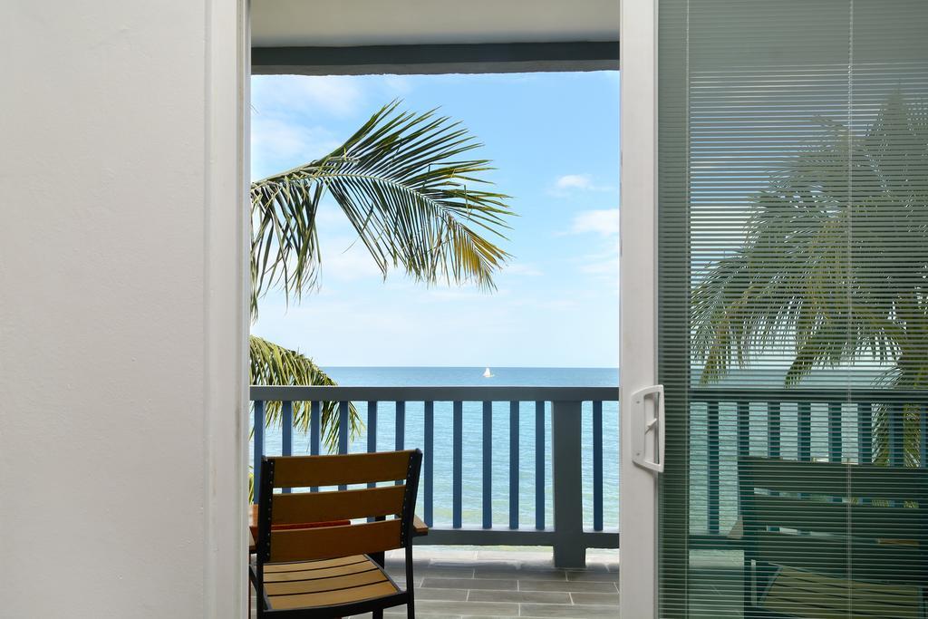 Parrot Cove