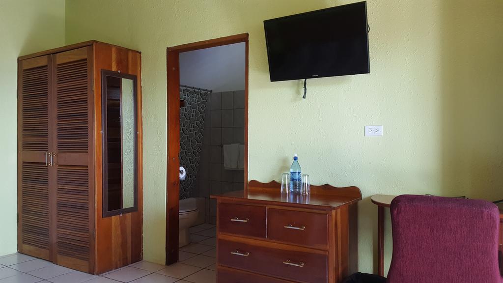 Anchorage Hotel *