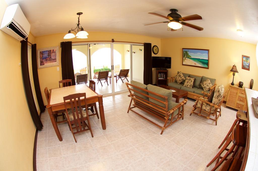 Aparthotel The Palms Oceanfront 3*