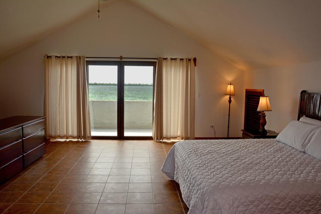 Casas De La Caye