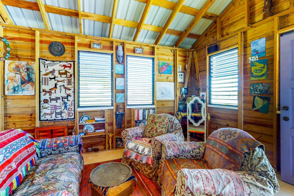Miss Ella's Waterfront * Caye Caulker
