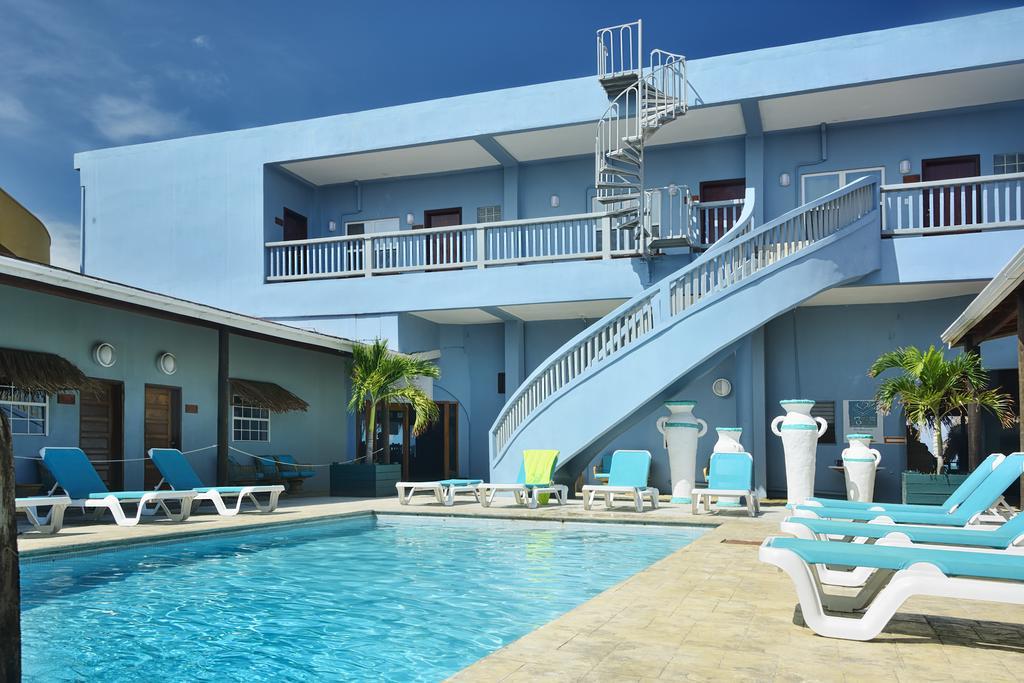 Parrot Cove Hotel Hopkins