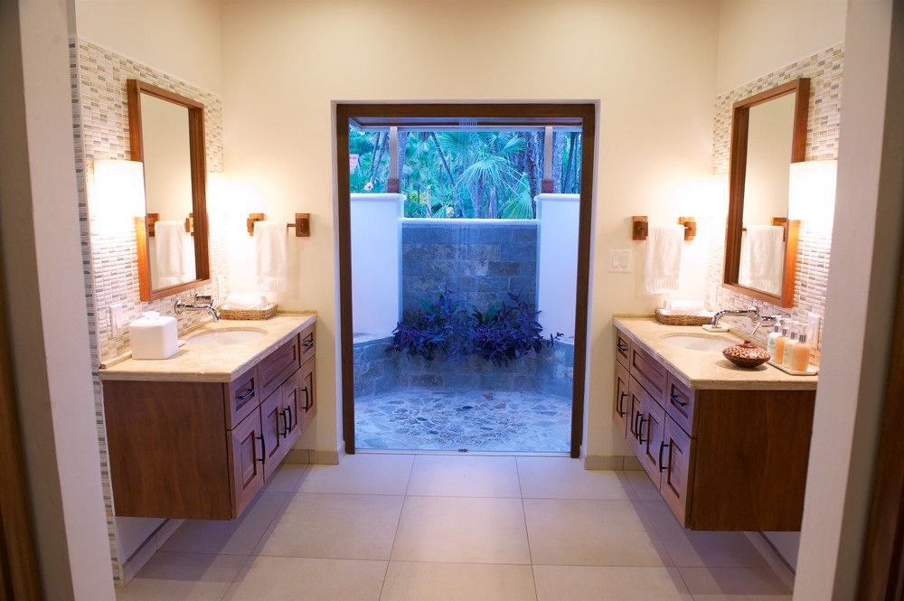 Resort Naia And 4*