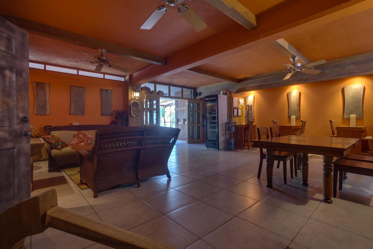 Bayshore Bijou Suites Guest house