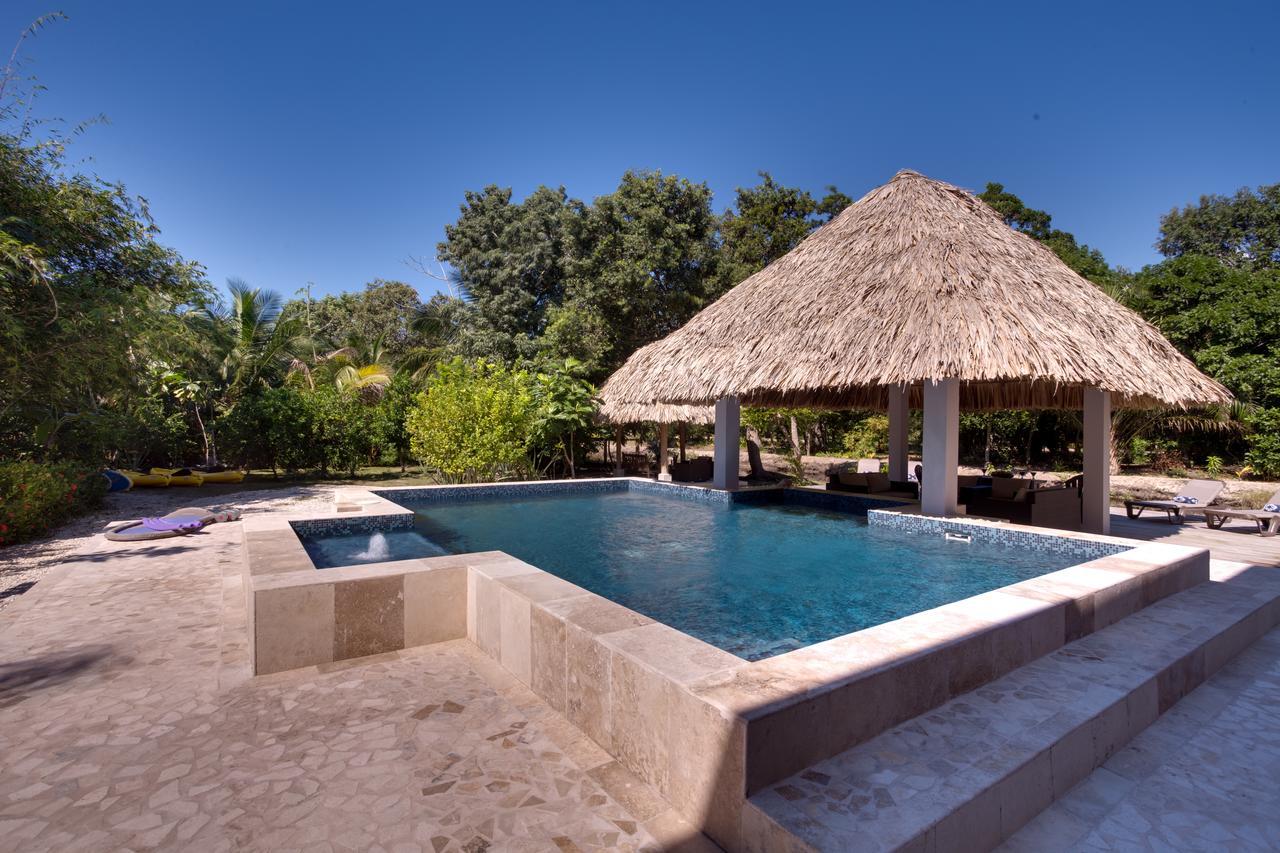 Guest house Bayshore Bijou Suites *