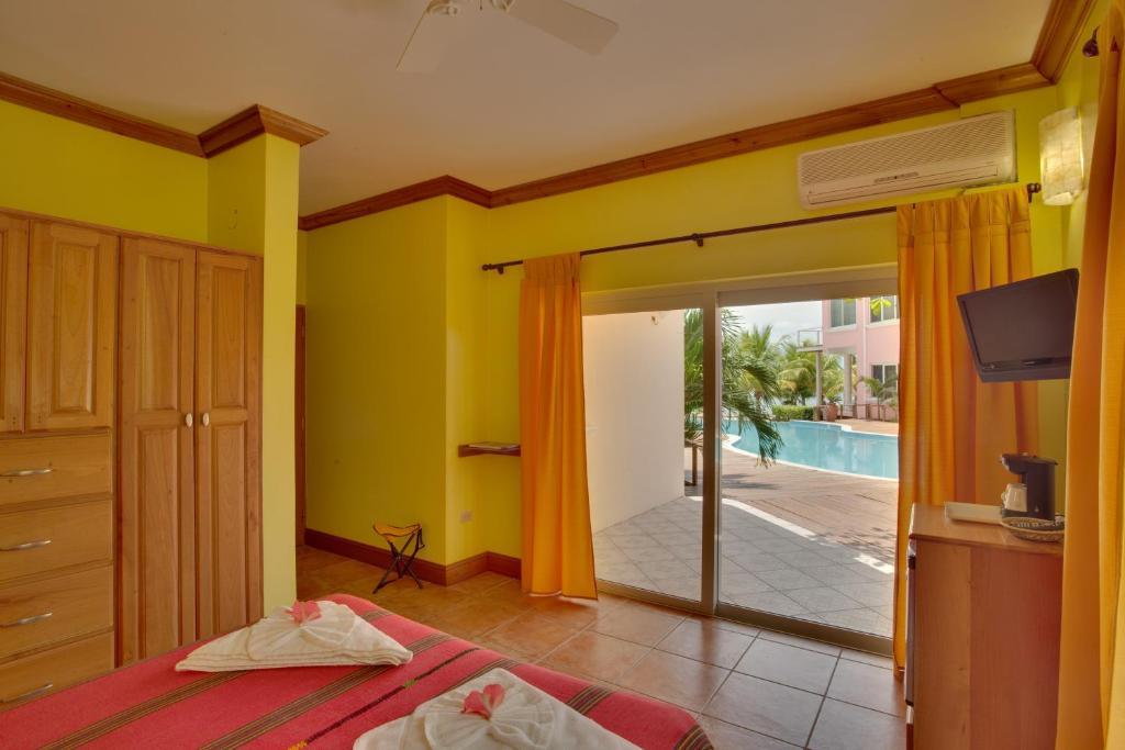 Resort Laru Beya Placencia