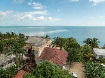 Buttonwood Belize 3*