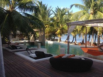 El Secreto Resort