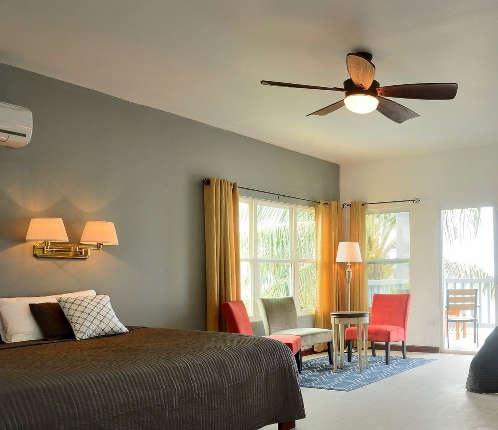 Hotel Parrot Cove 4*