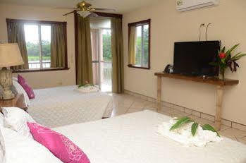 Hotel Lamanai Landings And Marina 3*