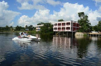Hotel Lamanai Landings And Marina 3*